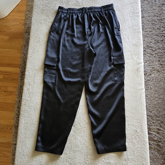 Rachel Zoe Black Satin Cargo Pants size large - Picture 7 of 13